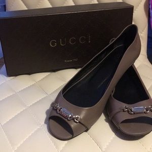 Gucci flats